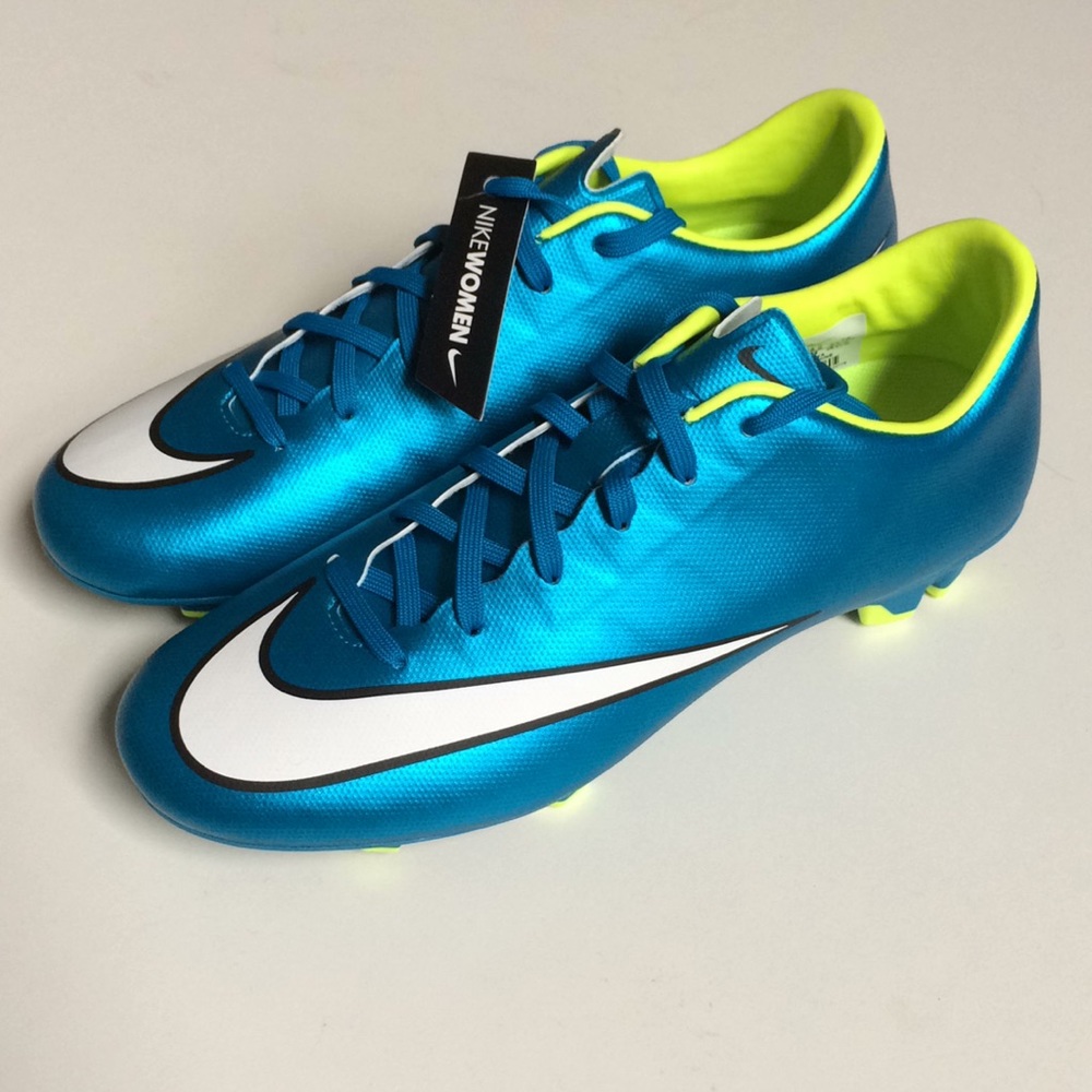 Nike Mercurial Victory V FG Women’s Soccer Cleats